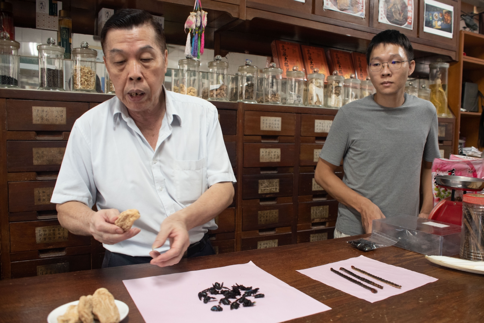 【茄萣】濱海口味（kháu-bī）：海鎮的記憶建構（下）德興堂中藥房